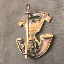 Load image into Gallery viewer, Original WW1/WW2 British Army Somerset Light Infantry Collar Badge - The Militaria Shop