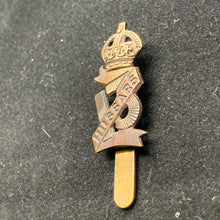 Load image into Gallery viewer, Original WW1 British Army Cap Badge - 13th Hussars - The Militaria Shop