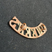 Load image into Gallery viewer, Original WW1 British Army Brass Shoulder Title - Queen's Regiment - The Militaria Shop
