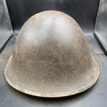 Charger l'image dans la galerie, Original WW2 British/Canadian Army Mk3 "Turtle" Combat Helmet - The Militaria Shop