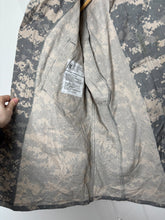 Charger l'image dans la galerie, Surplus US Army ACU Combat Uniform Jacket-Medium Regular - The Militaria Shop