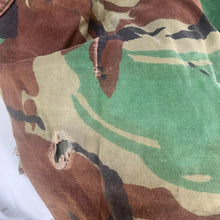 Charger l'image dans la galerie, Original British Army 68 Pattern DPM Camouflaged Smock - Size 1 - 36" Chest - The Militaria Shop