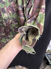 Load image into Gallery viewer, Surplus British Army DPM Pattern Camouflaged Smock Combat-180/96 - The Militaria Shop