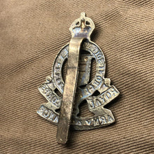 Load image into Gallery viewer, Original WW2 British Army Royal Army Ordnance Corps RAOC Cap Badge - The Militaria Shop