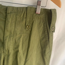 Load image into Gallery viewer, Genuine British Army Surplus OD Green Lightweight Combat Trousers Size 75/80/96 - The Militaria Shop