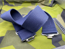 Charger l'image dans la galerie, Original British Royal Navy Blue Canvas Stable Belt - Approx 34" Waist - The Militaria Shop