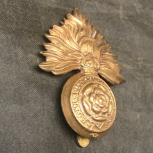 Load image into Gallery viewer, Original WW2 British Army Cap Badge - Royal Fusiliers - The Militaria Shop