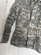 Charger l'image dans la galerie, Surplus US Army ACU Combat Uniform Jacket-Xsmall-XLarge - The Militaria Shop