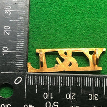 Load image into Gallery viewer, Original WW2 British Army Brass Shoulder Title - South Wales Borderers - The Militaria Shop