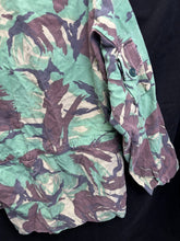 Lade das Bild in den Galerie-Viewer, Surplus British Army DPM Pattern Camouflaged Smock Combat-170/96 - The Militaria Shop