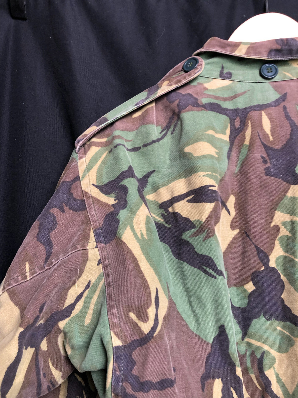 Original British Army 68 Pattern DPM Camouflaged Combat Smock Size 2 - 39" Chest - The Militaria Shop