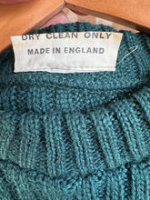 Load image into Gallery viewer, Genuine British Army Commando Green Pull Over Jumper WRAC - Size 4 - 40" Chest - The Militaria Shop