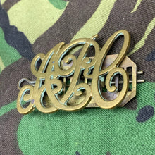 Load image into Gallery viewer, British Army Army Pay Corps Victorian era Cap Badge - The Militaria Shop