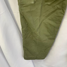 Charger l'image dans la galerie, Genuine British Army Surplus Lightweight Men's Trousers - Size 80/80/96 - The Militaria Shop