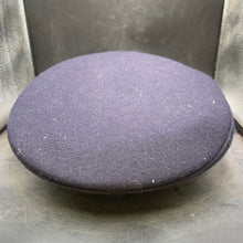 Lade das Bild in den Galerie-Viewer, Genuine British Army Cap Royal Signals with Badge - Size 56 - The Militaria Shop