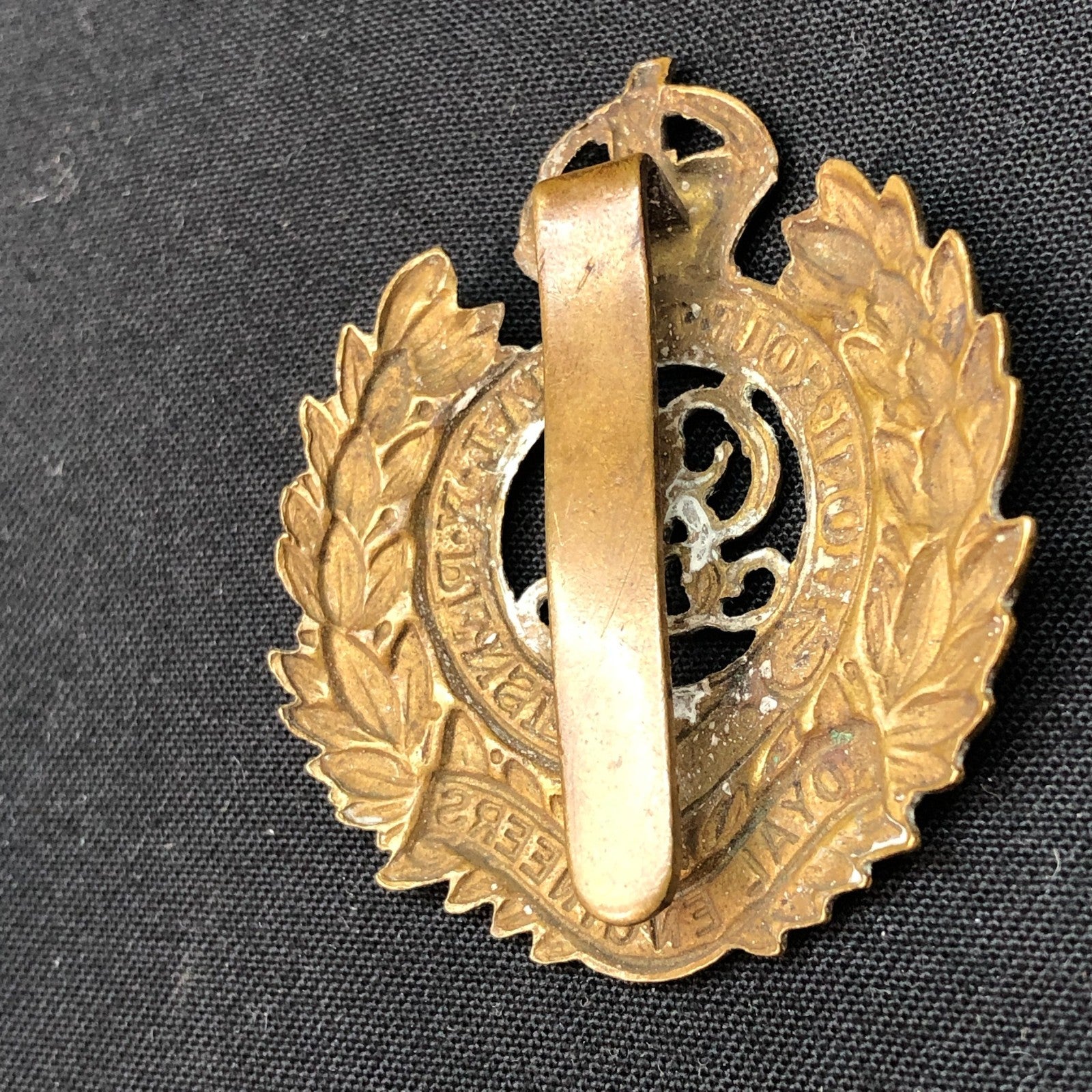 Original WW1 British Army Cap Badge - Royal Engineers - George V - The Militaria Shop