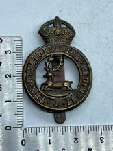 Load image into Gallery viewer, Original WW1 / WW2 British Army Hertfordshire Regiment Cap Badge - The Militaria Shop