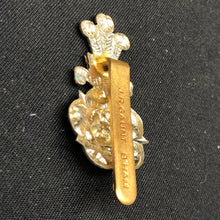 Lade das Bild in den Galerie-Viewer, Genuine British Army Yorkshire Hussars Cap Badge - The Militaria Shop
