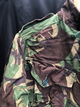 Load image into Gallery viewer, Genuine British Army Surplus Jungle DPM Combat Smock - Size 160/88 - The Militaria Shop