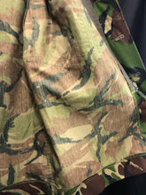 Charger l'image dans la galerie, Genuine British Army DPM Camouflage Jacket - Size 170/96 - The Militaria Shop