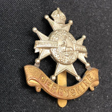 Load image into Gallery viewer, Genuine WW2 British Army Brass Cap Badge - Sherwood Foresters - The Militaria Shop