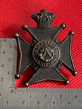 Charger l'image dans la galerie, Original Victorian Crown British Army The Kings Royal Rifle Corps Cap Badge - The Militaria Shop