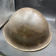 Charger l'image dans la galerie, Original British/Canadian Army WW2 Mk3 Turtle High Rivet Combat Steel Helmet - The Militaria Shop
