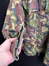 Load image into Gallery viewer, Surplus British Army DPM Pattern Camouflaged Smock Combat-160/104 - The Militaria Shop