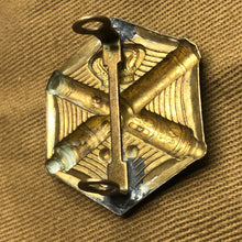 Load image into Gallery viewer, Original WW2 Dutch Netherlands Army Shoulder Badge Artillery - The Militaria Shop