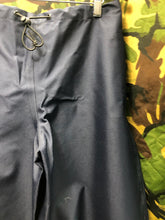 Lade das Bild in den Galerie-Viewer, Vintage Royal Mail Stormproof Leggings Trousers - 34-38" Waist - The Militaria Shop