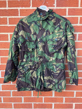 Charger l'image dans la galerie, Surplus British Army DPM Smock Combat Size 170/96 - The Militaria Shop