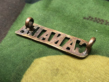 Load image into Gallery viewer, Genuine Canadian Army WW1 Brass Shoulder Title - CANADA - The Militaria Shop