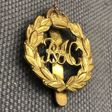 Load image into Gallery viewer, Original WW2 British Army Cap Badge - Royal Armoured Corps RAC - The Militaria Shop
