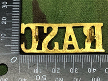 Lade das Bild in den Galerie-Viewer, Original WW2 British Army Brass Shoulder Title - RASC Army Service Corps - The Militaria Shop
