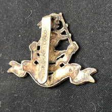 Load image into Gallery viewer, Original WW2 British Army Cap Badge - 33rd Regiment of Foot - The Militaria Shop