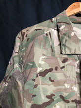Charger l'image dans la galerie, British Army MTP Camouflaged Combat Jacket Warm Weather - Size 170/96 - The Militaria Shop