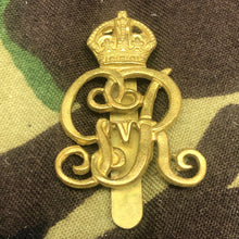 Load image into Gallery viewer, Original WW1 British Army Norfolk Yeomanry George V Cap Badge - The Militaria Shop