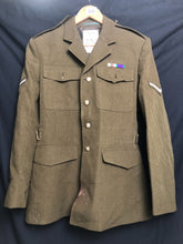 Charger l'image dans la galerie, Genuine British Army No.2 Dress Uniform Jacket - Grade 1 - Size 170/100/84 - The Militaria Shop
