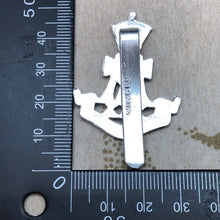 Load image into Gallery viewer, Original British Army Cap Badge - Green Howards - The Militaria Shop