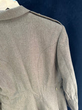 Lade das Bild in den Galerie-Viewer, British Army Surplus No.2 Service Dress Jacket - Mercian Reg - Size 176/104/96 - The Militaria Shop