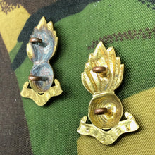 Load image into Gallery viewer, Original WW2 British Army Collar Badges - Royal Artillery - The Militaria Shop