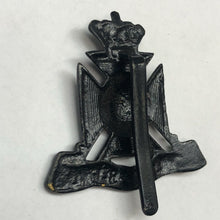 Charger l'image dans la galerie, Original British Army Cap/Beret Badge - Wiltshire Regiment - The Militaria Shop