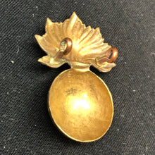 Load image into Gallery viewer, Genuine WW2 British Army Brass Cap Badge - Royal Marines Artillery - The Militaria Shop