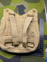 Charger l'image dans la galerie, Original British / Dutch Army 37 Pattern US Army Style Water Bottle Cover - The Militaria Shop