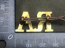 Load image into Gallery viewer, Genuine British Army Brass Shoulder Title - Royal Artillery - The Militaria Shop