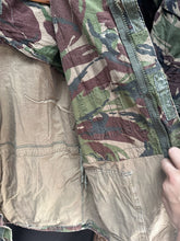 Lade das Bild in den Galerie-Viewer, Genuine British Army DPM Camouflaged Combat Field Jacket - Size 170/112 - The Militaria Shop