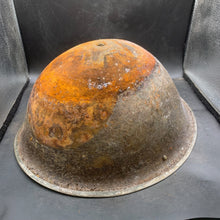 Charger l'image dans la galerie, Original British Army Mk4 Turtle Combat Helmet - The Militaria Shop