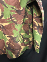 Charger l'image dans la galerie, Genuine British Army Camouflage DPM Jacket - Size 170/104 - The Militaria Shop
