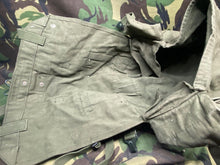 Lade das Bild in den Galerie-Viewer, Original British Army 58 Pattern Webbing Back Pack - The Militaria Shop