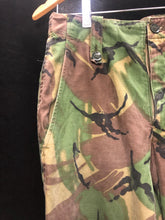 Charger l'image dans la galerie, Genuine British Army Rare Cadet Forces 68 Pattern DPM Trousers - Size 28" Waist - The Militaria Shop